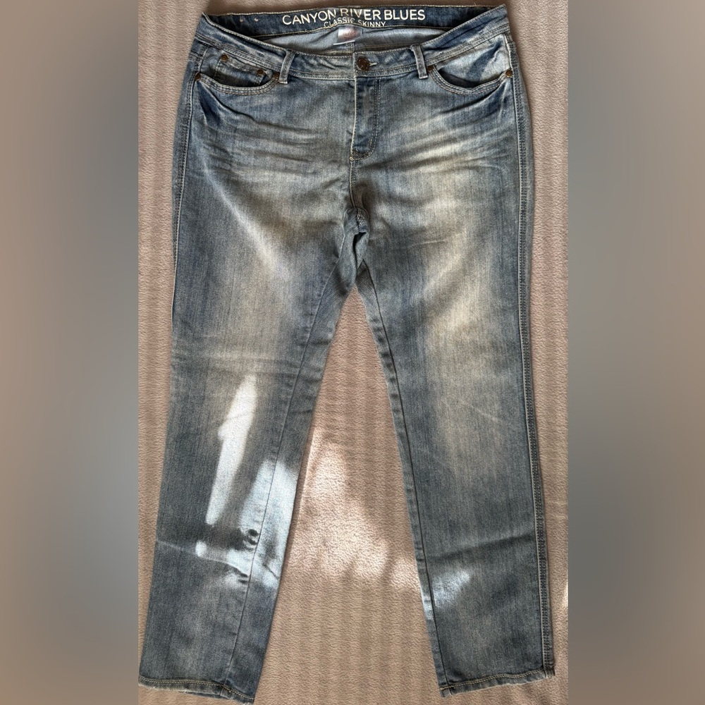 Canyon River Blues Women's Size 14 / Curvy Classic Fit Jeans